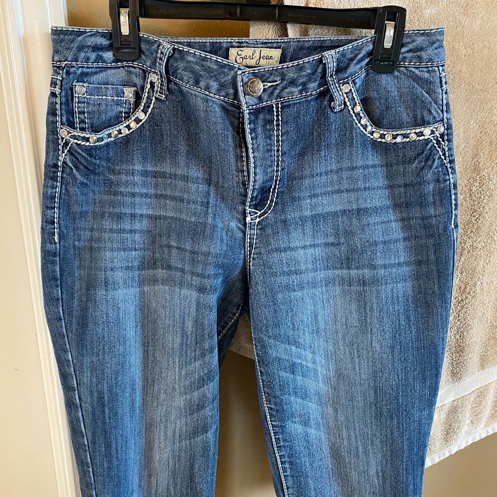 Ladies Denim Capris